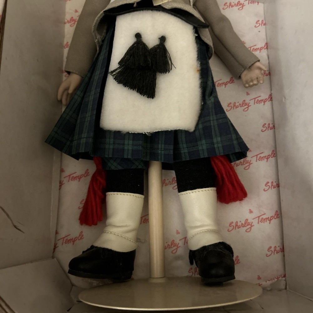 1986 Danbury Mint Silver‎ Screen Shirley Temple Wee Willie Winkie Porcelain Doll - Picture 5 of 7